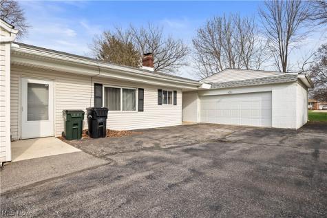 142 Parmely Avenue Elyria OH 44035