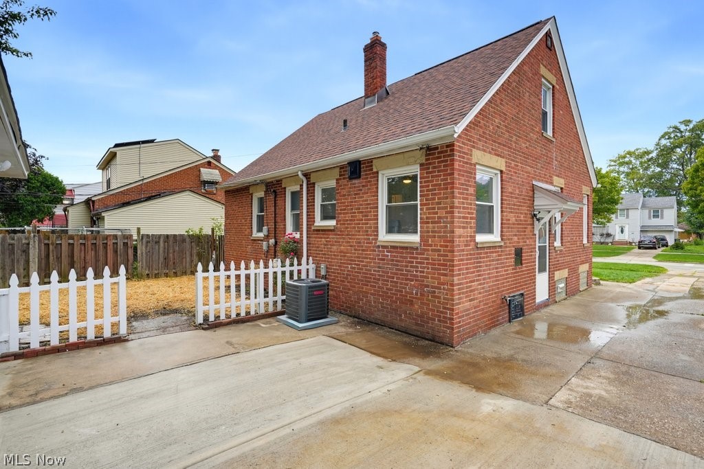 7513 Brookside Drive Brooklyn OH 44144