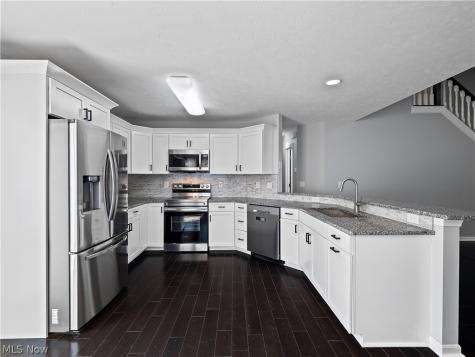 6651 Nantucket Lane Middleburg Heights OH 44130