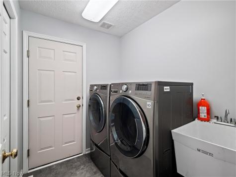 6651 Nantucket Lane Middleburg Heights OH 44130