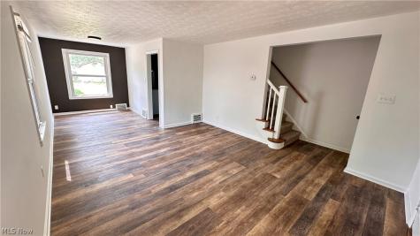 21610 Crystal Avenue Euclid OH 44123