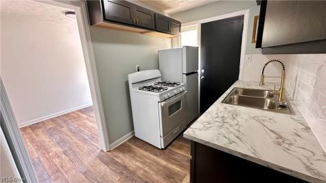 21610 Crystal Avenue Euclid OH 44123