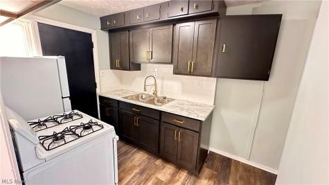 21610 Crystal Avenue Euclid OH 44123