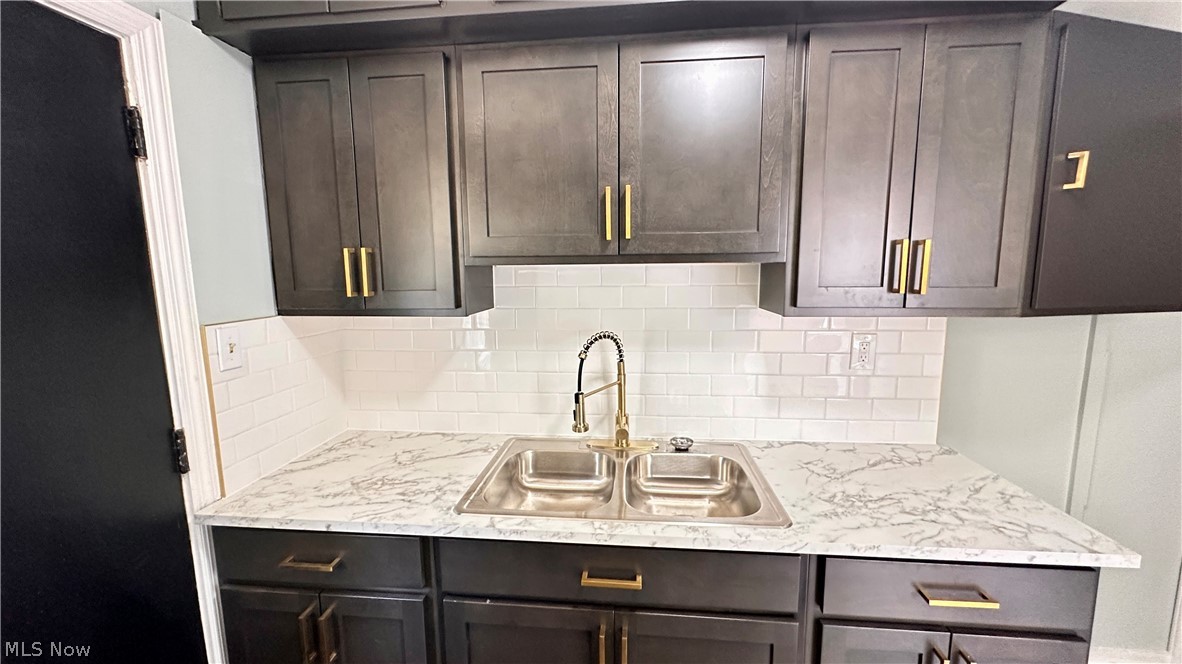 21610 Crystal Avenue Euclid OH 44123