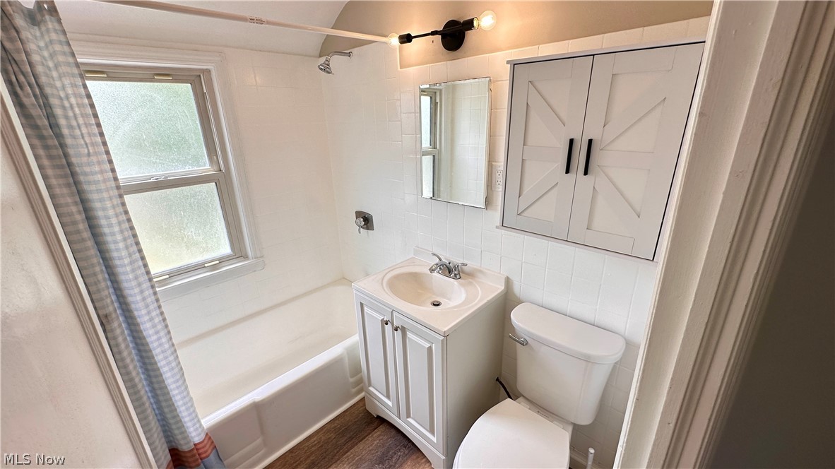 21610 Crystal Avenue Euclid OH 44123