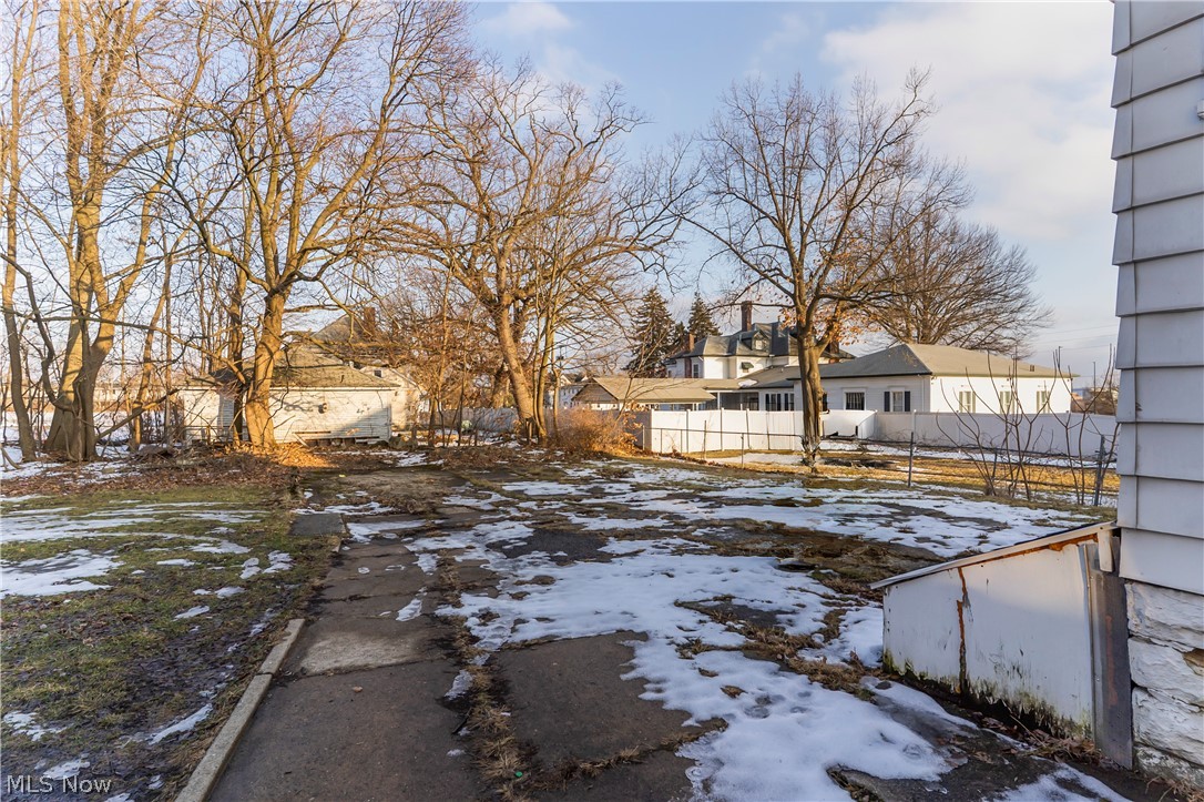 827 Michigan Avenue Youngstown OH 44504