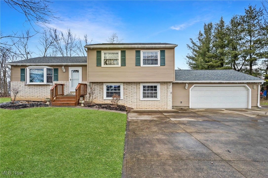 926 Gaynelle Avenue Streetsboro OH 44241