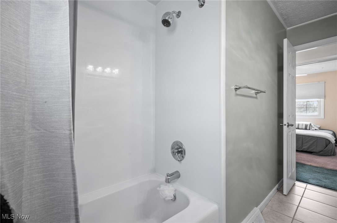 926 Gaynelle Avenue Streetsboro OH 44241