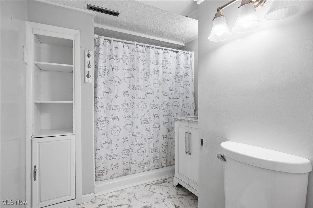 926 Gaynelle Avenue Streetsboro OH 44241