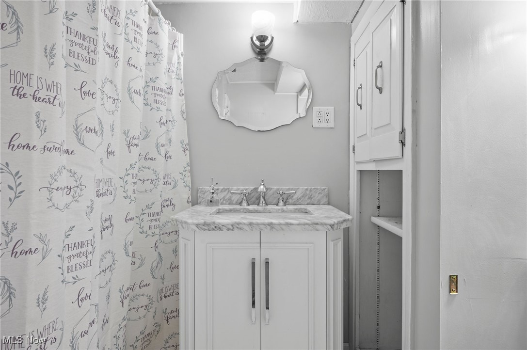 926 Gaynelle Avenue Streetsboro OH 44241