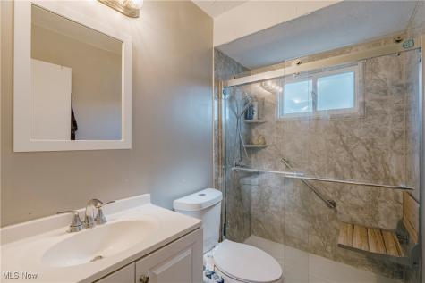 18009 Kalvin Drive Brook Park OH 44142