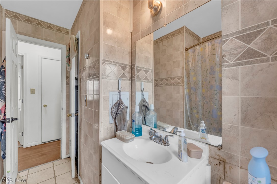30015 Warren Road Wickliffe OH 44092