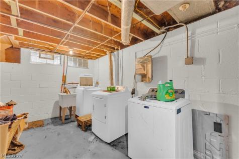 30015 Warren Road Wickliffe OH 44092