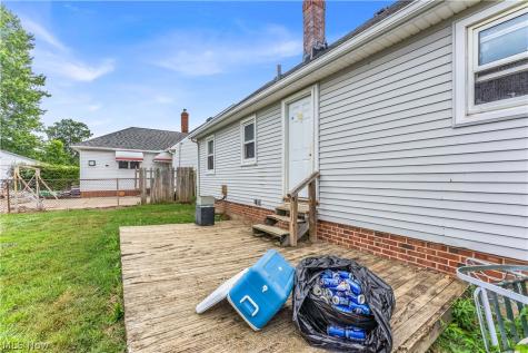 30015 Warren Road Wickliffe OH 44092