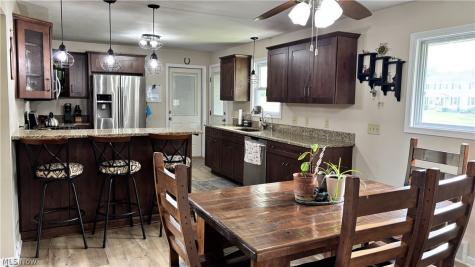 11784 Chamberlain Aurora OH 44202