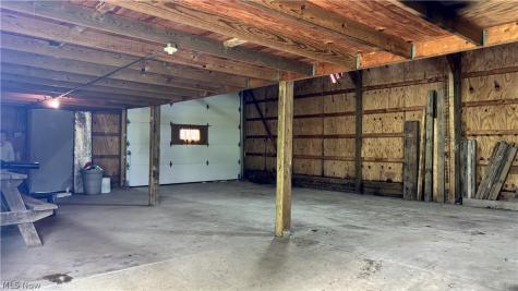 11784 Chamberlain Aurora OH 44202