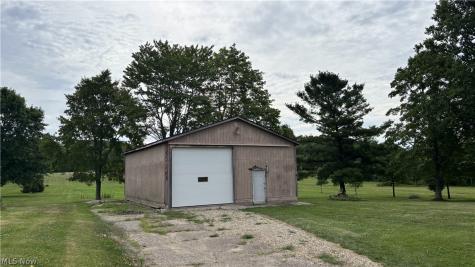 11784 Chamberlain Aurora OH 44202