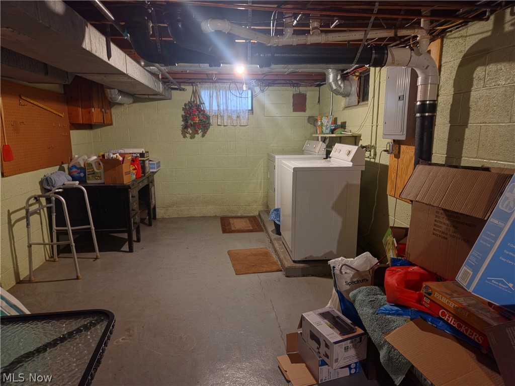 1935 E 44th Street Ashtabula OH 44004
