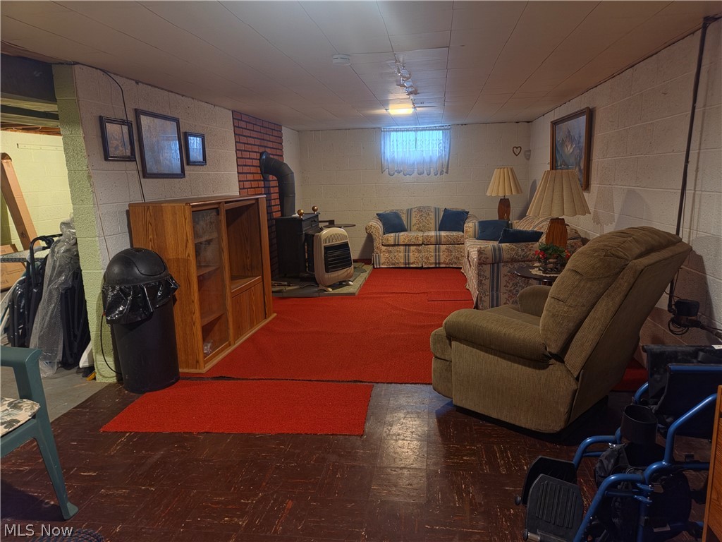 1935 E 44th Street Ashtabula OH 44004