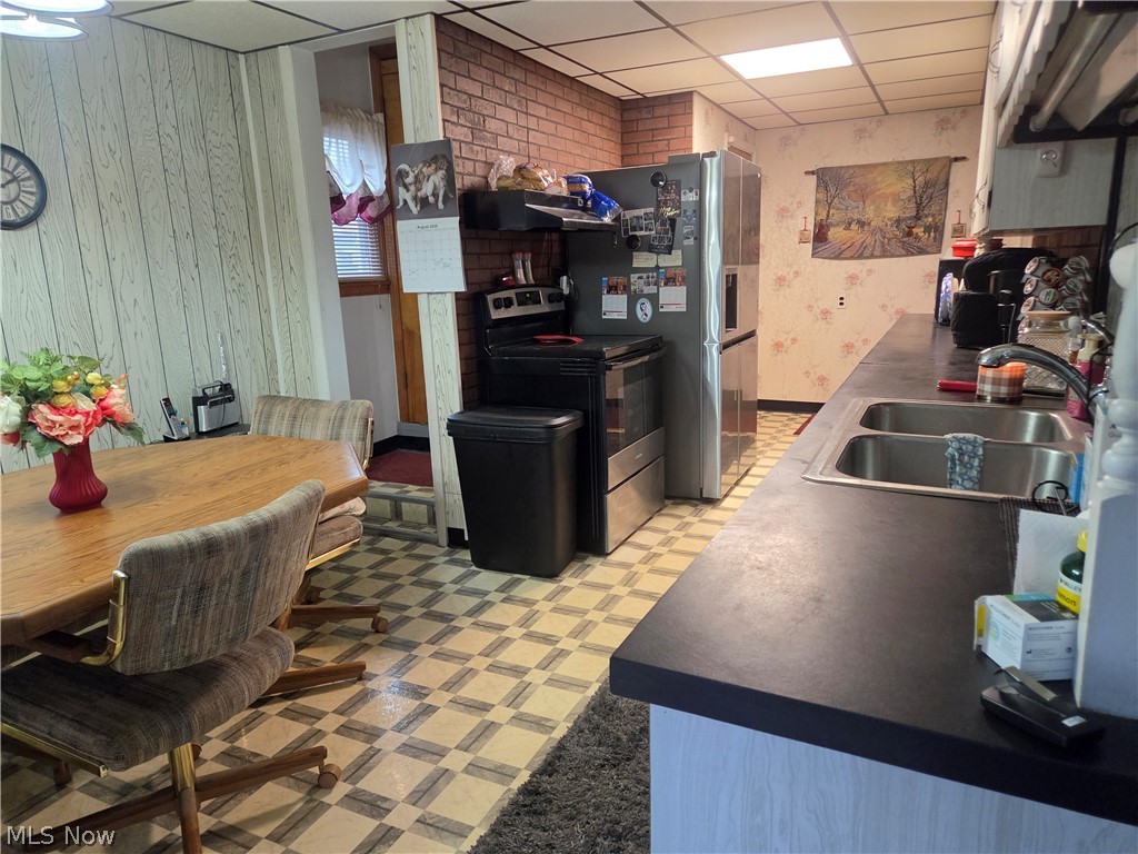 1935 E 44th Street Ashtabula OH 44004