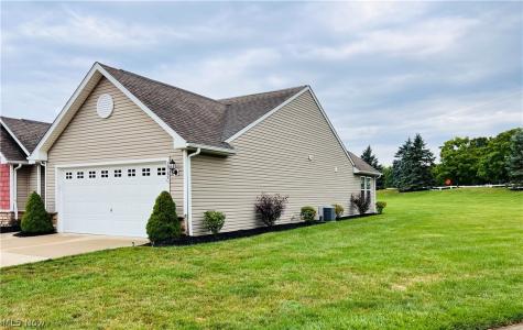 2989 Island Creek Drive Medina OH 44256