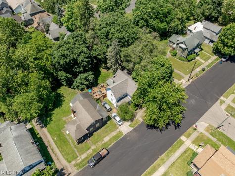 323 2nd Street NE Massillon OH 44646