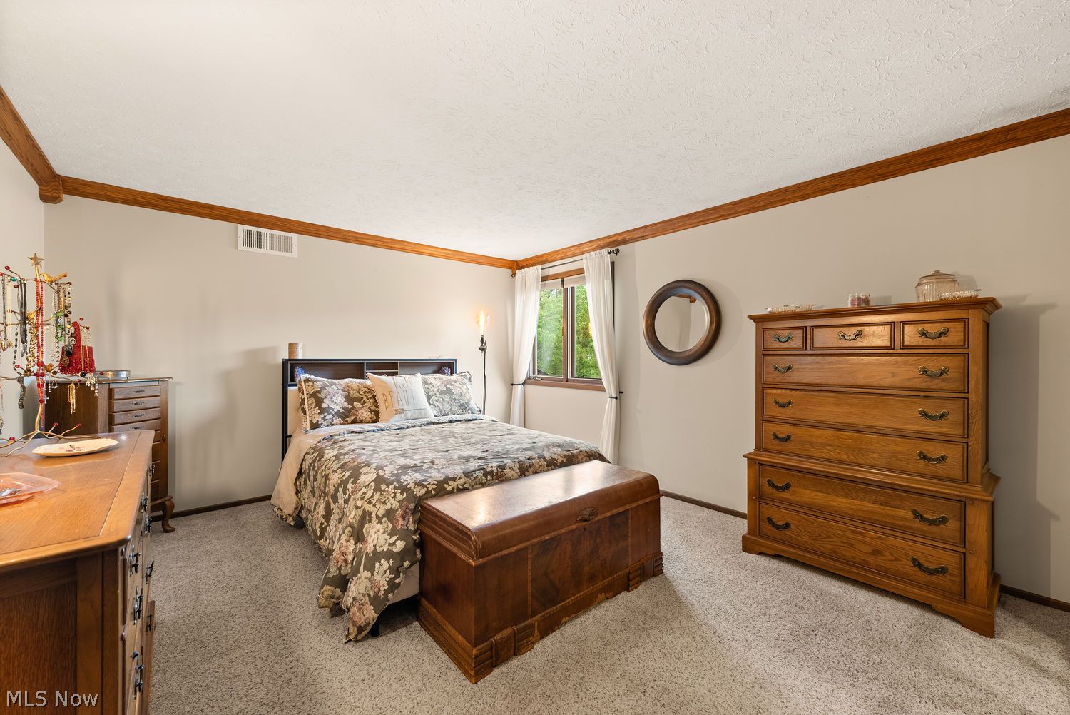 29205 Wolf Road Bay Village OH 44140