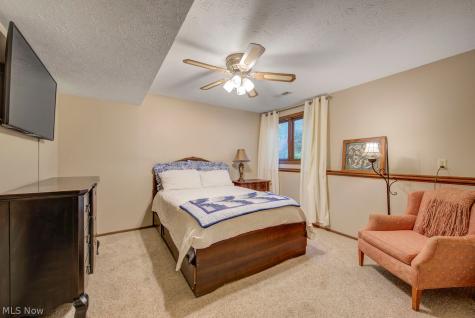 29205 Wolf Road Bay Village OH 44140