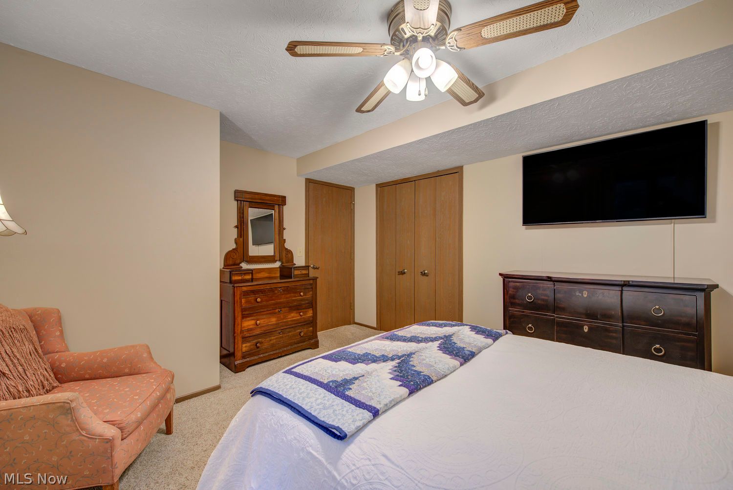 29205 Wolf Road Bay Village OH 44140