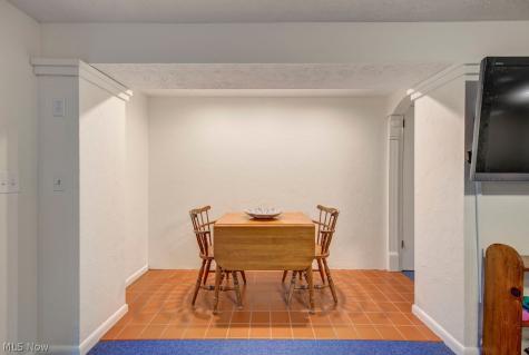 29205 Wolf Road Bay Village OH 44140
