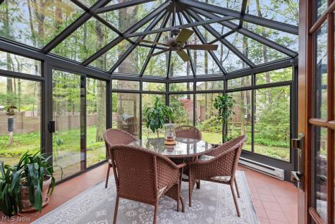 29205 Wolf Road Bay Village OH 44140