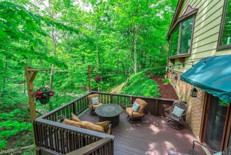 29205 Wolf Road Bay Village OH 44140