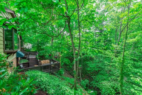 29205 Wolf Road Bay Village OH 44140