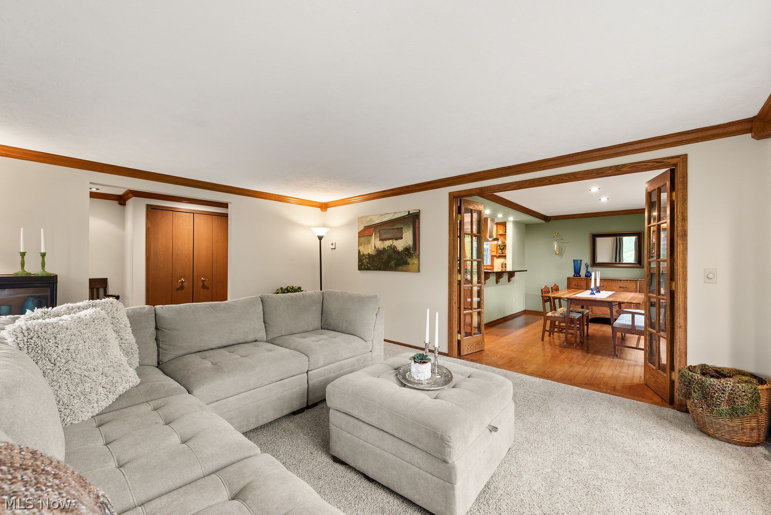 29205 Wolf Road Bay Village OH 44140