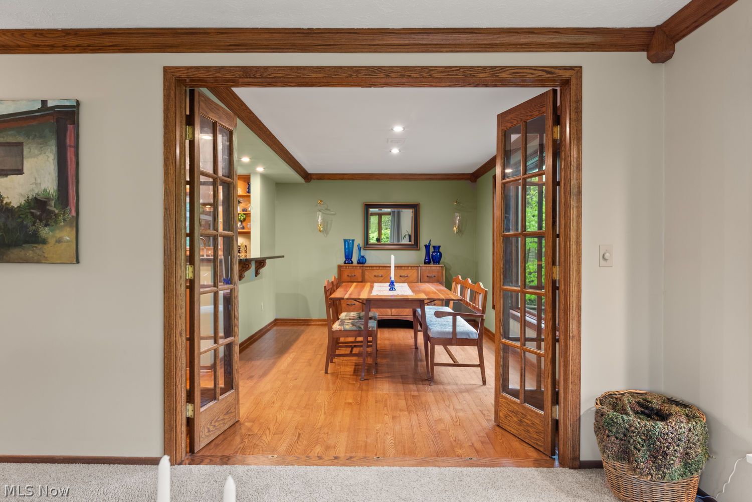 29205 Wolf Road Bay Village OH 44140