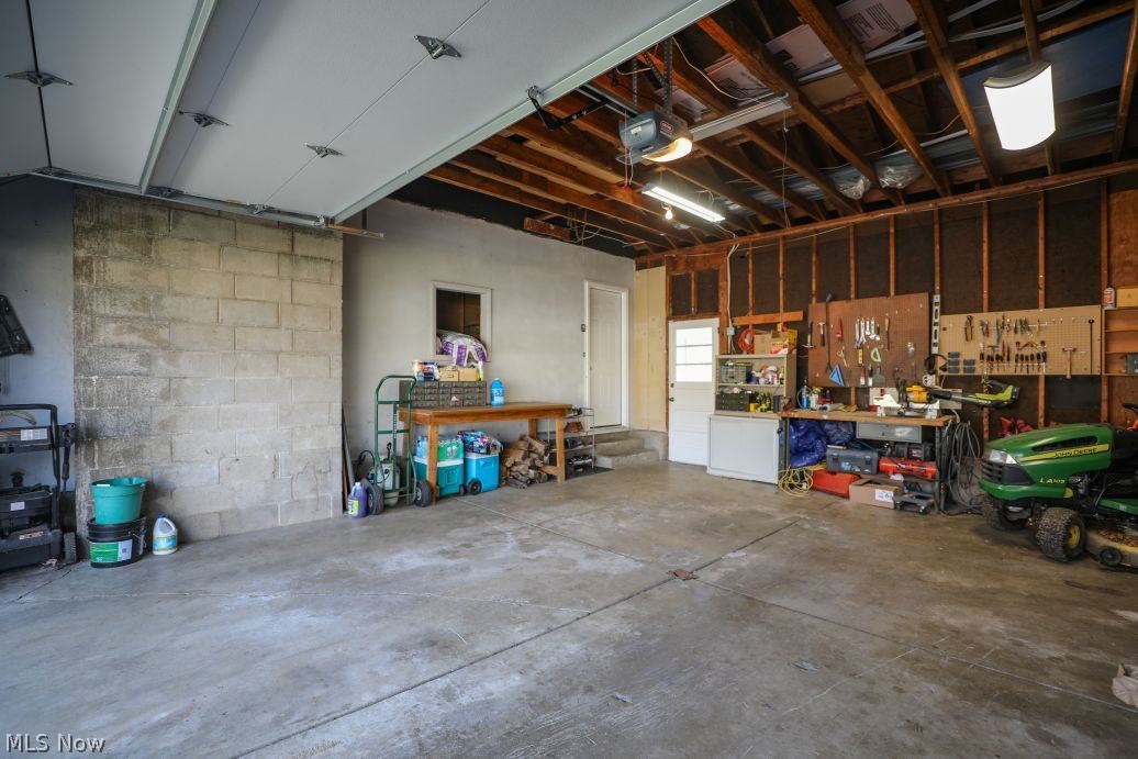 17997 Hillcrest Drive Lake Milton OH 44429