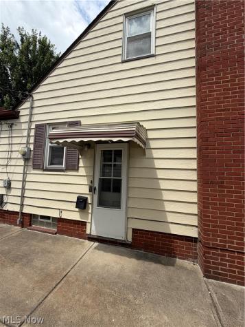 16451 Craigmere Drive Middleburg Heights OH 44130