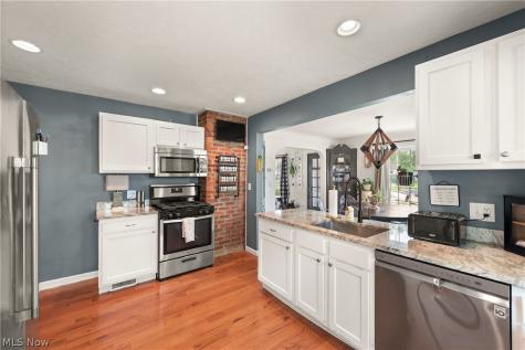 16800 Pilgrim Avenue Cleveland OH 44111
