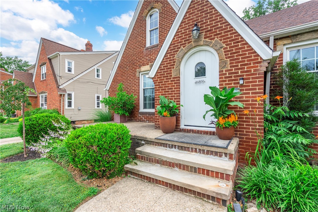 16800 Pilgrim Avenue Cleveland OH 44111