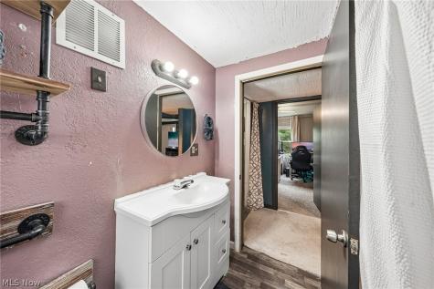 1703 Clayben Drive Akron OH 44312