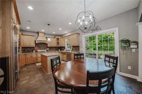 985 W Martin Avenue Amherst OH 44001