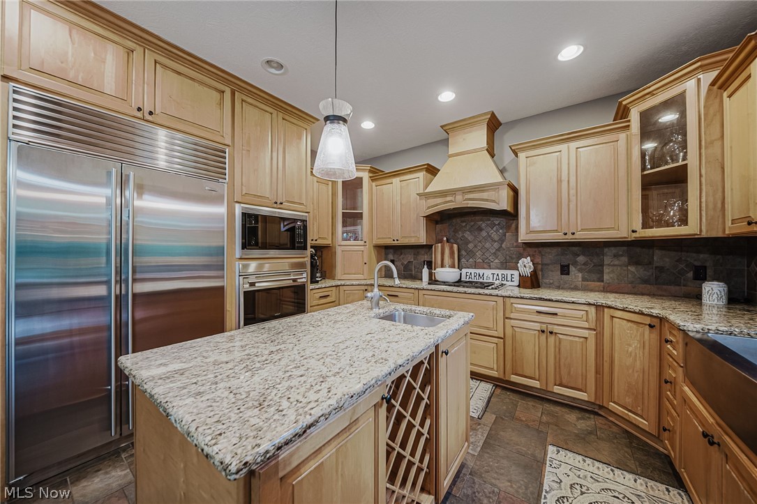 985 W Martin Avenue Amherst OH 44001