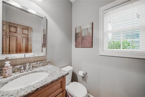 985 W Martin Avenue Amherst OH 44001