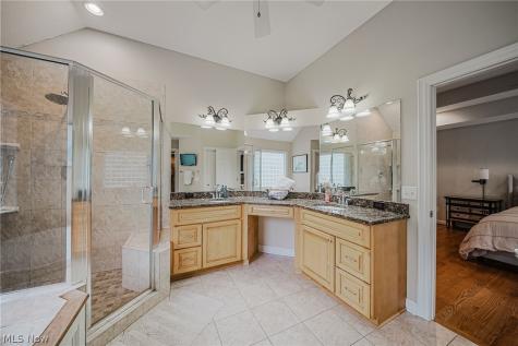 985 W Martin Avenue Amherst OH 44001