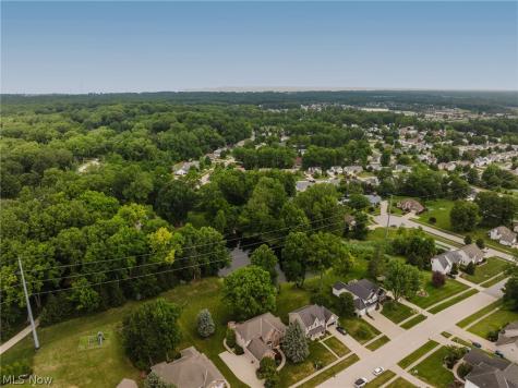985 W Martin Avenue Amherst OH 44001