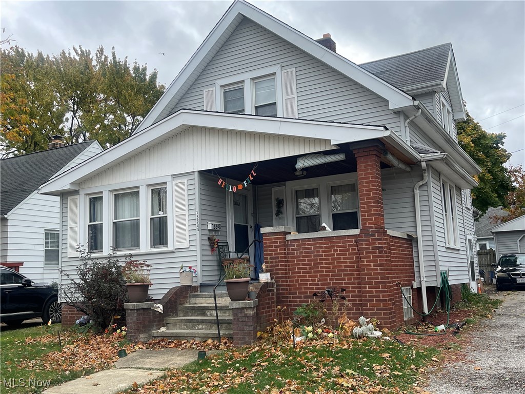 18808 Mohawk Avenue Cleveland OH 44119