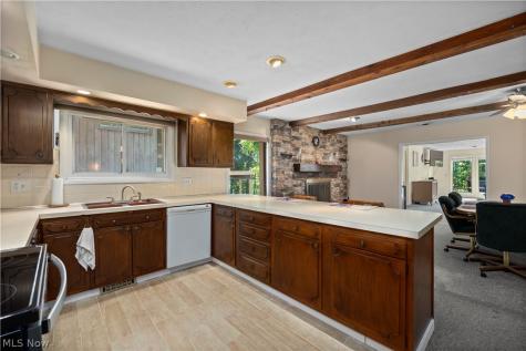 161 Canterbury Road Elyria OH 44035