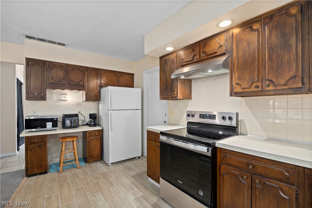 161 Canterbury Road Elyria OH 44035