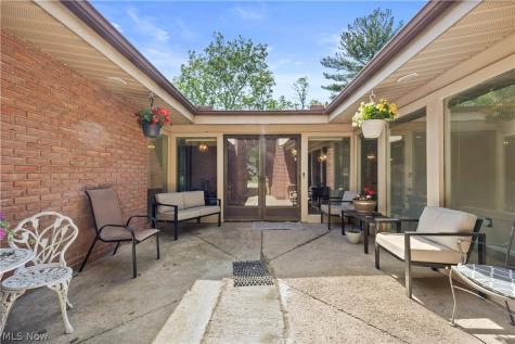 161 Canterbury Road Elyria OH 44035