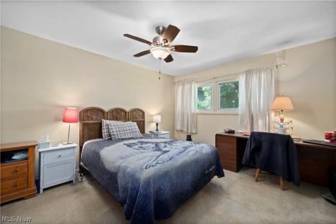 161 Canterbury Road Elyria OH 44035